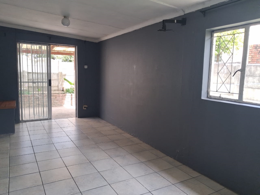 To Let 3 Bedroom Property for Rent in Chiselhurst Eastern Cape